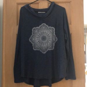 Long sleeve hooded  shirt